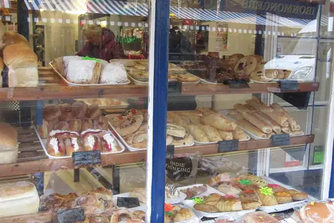 Cakes & Bakes photo 3